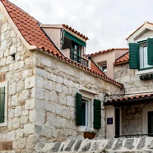 Tomadi Apartament