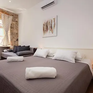 Lux Cindro In Center Spalato